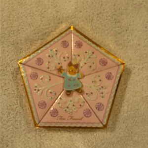 Too Faced Limited Edition Gingerbread Girl Holiday Palette